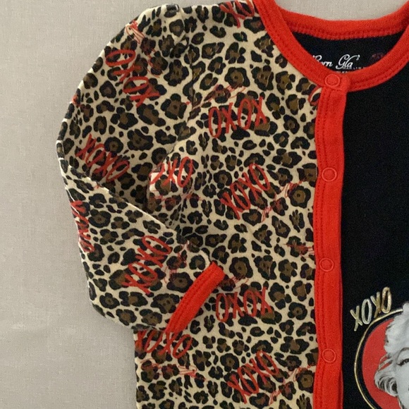 Marilyn Monroe OXOX Snap-Up Footie 3-6 Months - Picture 3 of 9